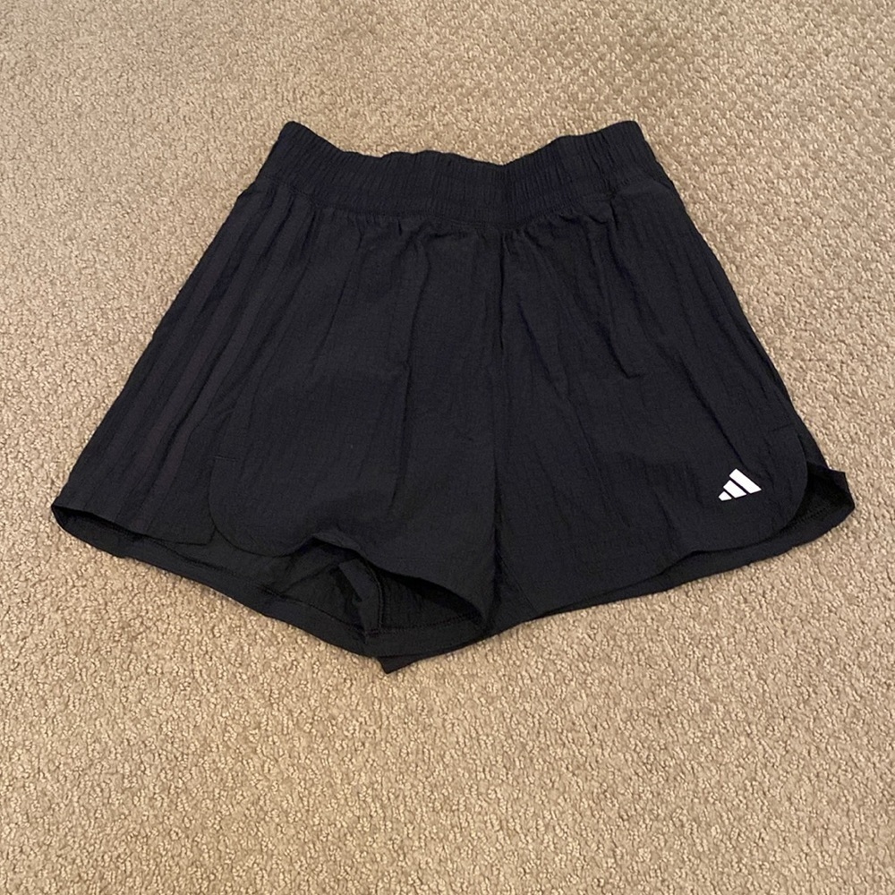 -NWT Adidas Women's High Waist Woven Seersucker Shorts - Size: XXS - Picture 2 of 8